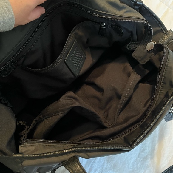 Black Coach tote 👜 great used condition. - Picture 5 of 5